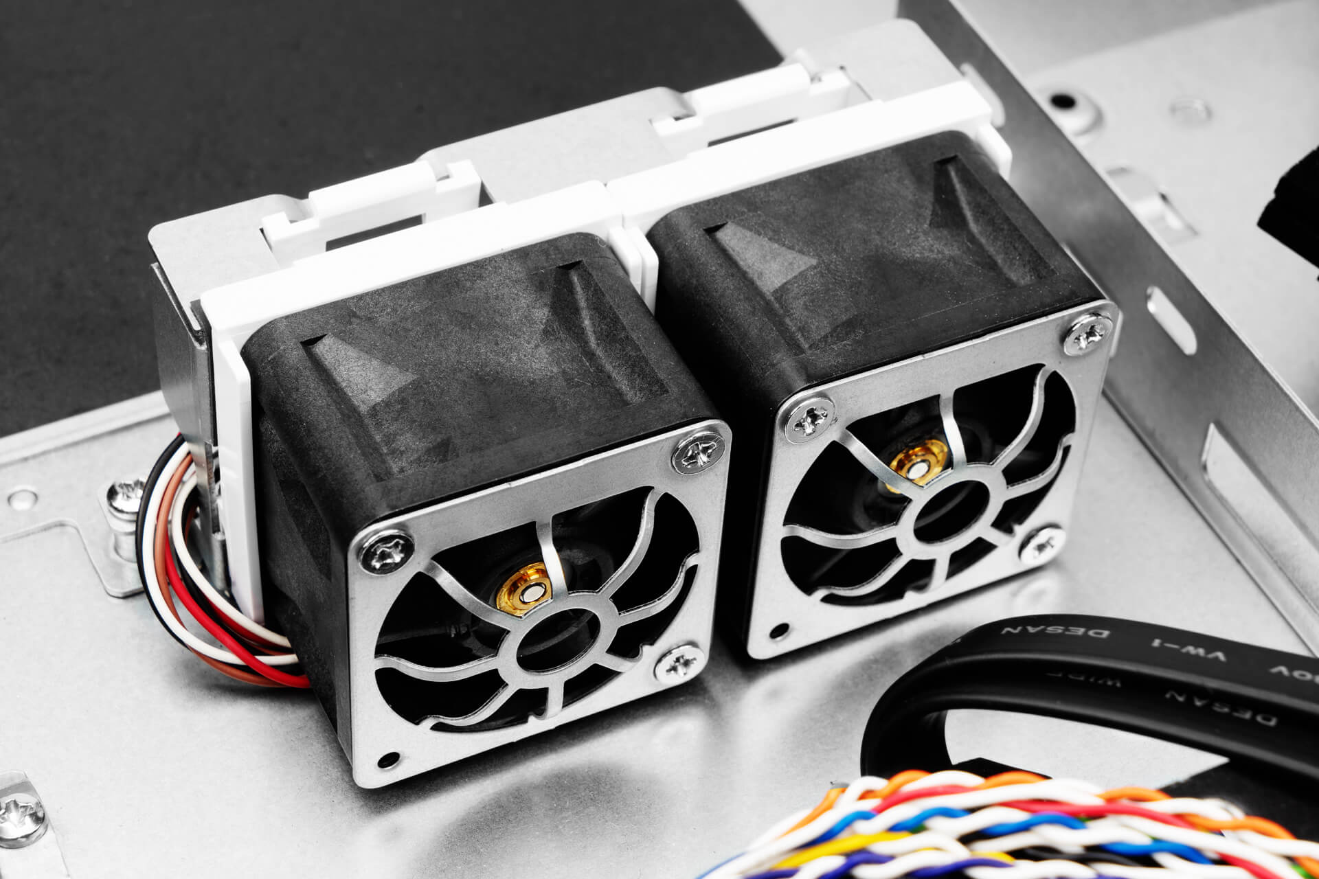 Assembly Server System 1U Rackmount Chassis / InWin / IW-RL100